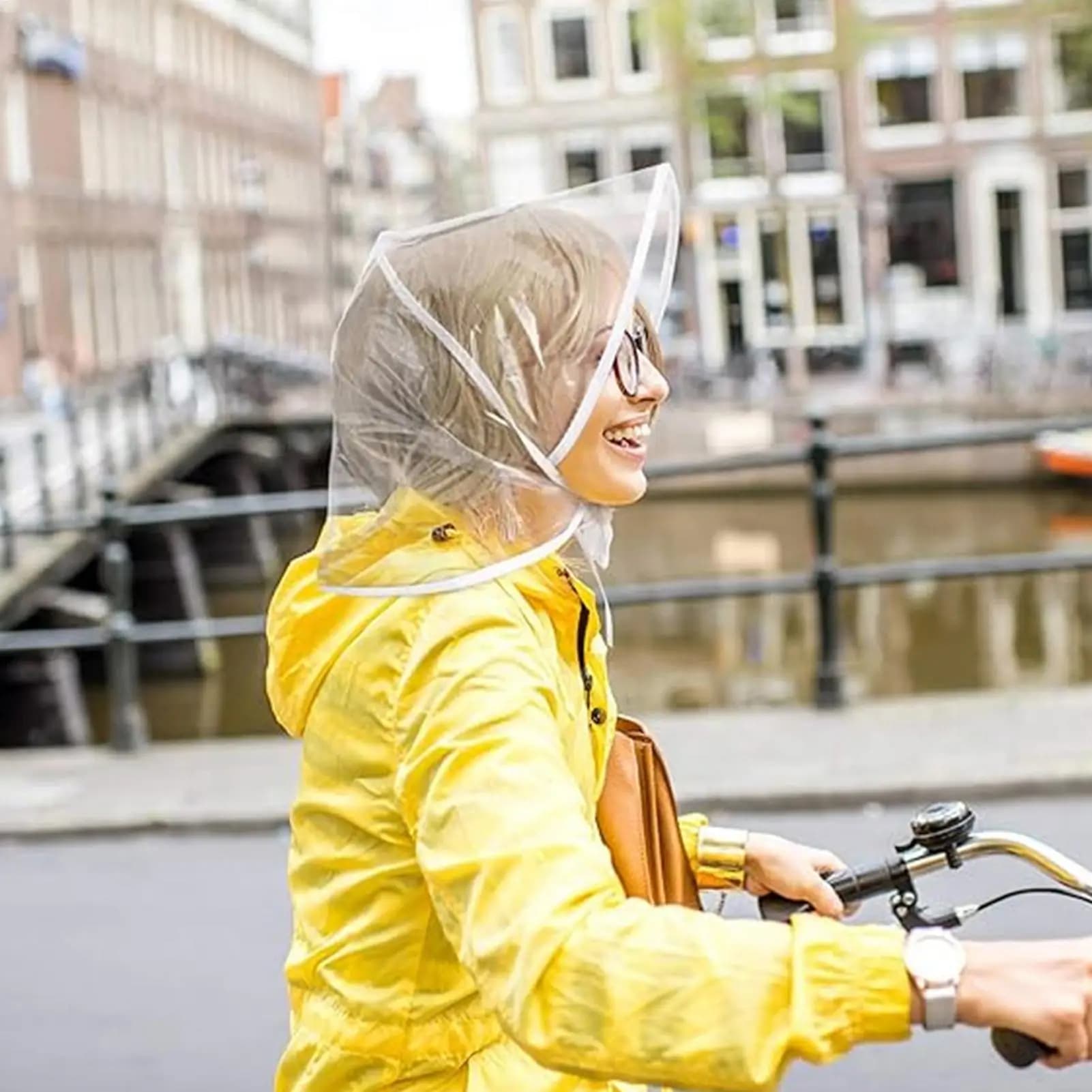 Chapeau de pluie transparent réutilisable imperméable à large bord pour femme, idéal pour les activités de plein air, la randonnée, le jardinage, le shopping, la plage et la protection contre le vent