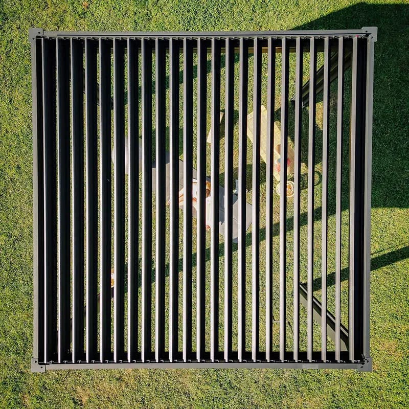 Pergola bioclimatique en aluminium