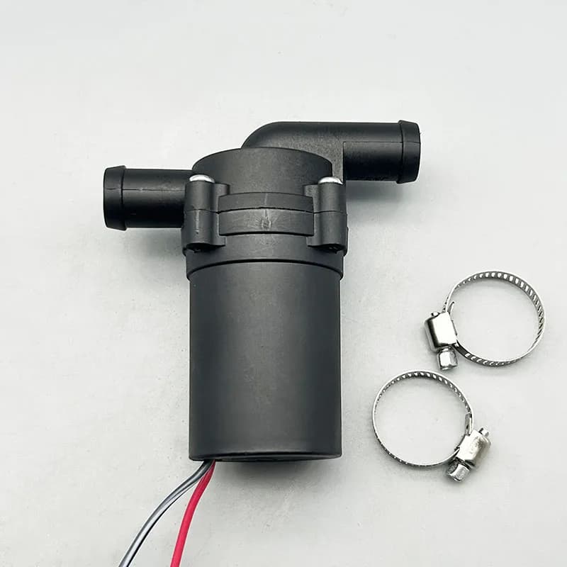 La nouvelle pompe à eau de voiture 12V 18W renforce automatiquement le chauffage de la climatisation et accélère la circulation de l'eau.