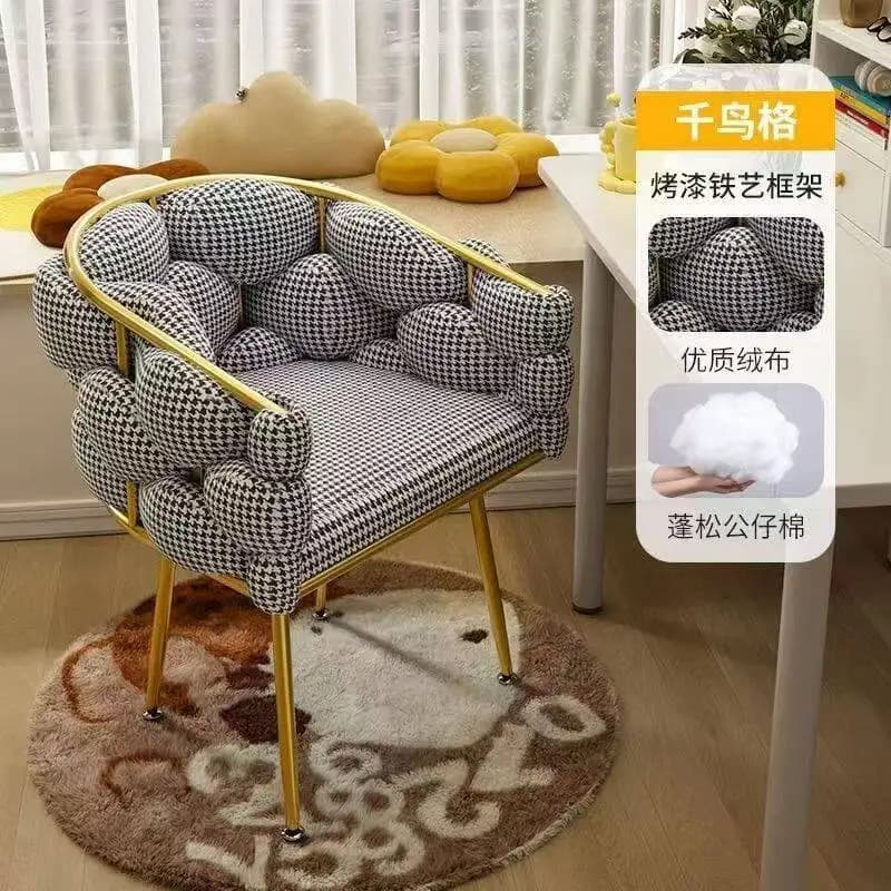 Fauteuils de salon modernes et confortables, design élégant, style relaxant, accessoires de luxe pou