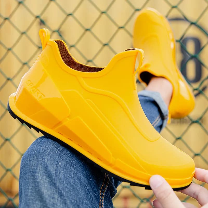 Nouvelles bottes de pluie tendance pour hommes, bottes de pluie courtes antidérapantes, chaussures en caoutchouc imperméables, bottes d'eau courtes d'été