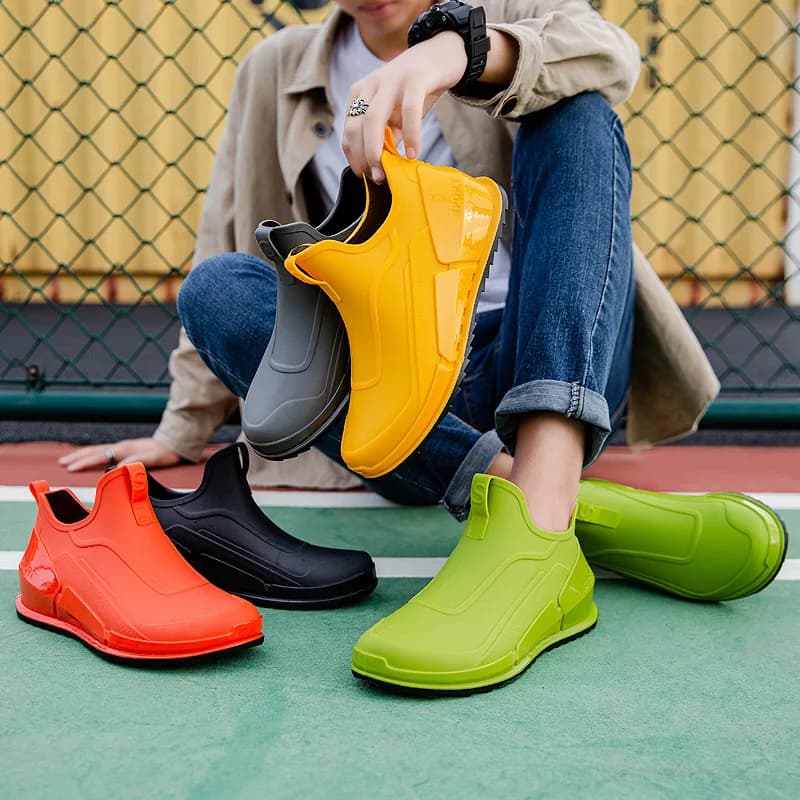 Nouvelles bottes de pluie tendance pour hommes, bottes de pluie courtes antidérapantes, chaussures en caoutchouc imperméables, bottes d'eau courtes d'été