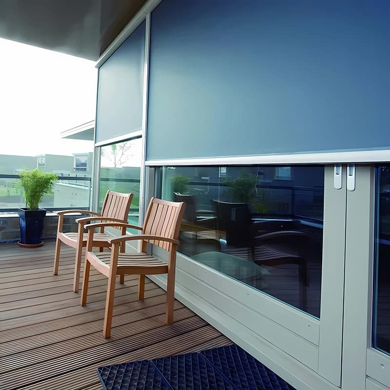 Pare-soleil électrique résistant au vent: auvent de cour et terrasse de villa