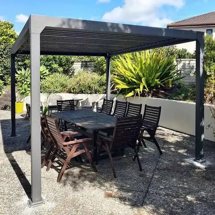 Pergola électrique à persiennes en aluminium